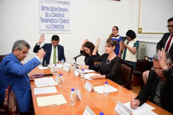 Aprueban dictámenes relativos a la Ley de Protección de Datos Personales y expedición del Reglamento de Transparencia del Poder legislativo local