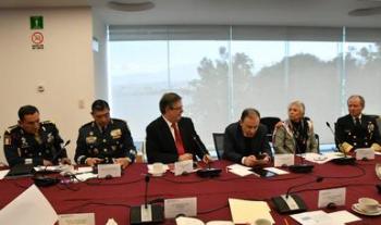Establecen mesa de trabajo para atender a personas migrantes