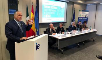 Miguel Torruco inició actividades en su primer día de gira de trabajo en Madrid