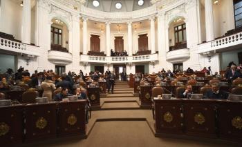 Presentan iniciativas en materia de derechos laborales de periodistas; impulsan la cancelación de licencias a conductores ebrios