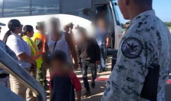 Realizan INM y GN retorno asistido de 460 personas migrantes a Honduras