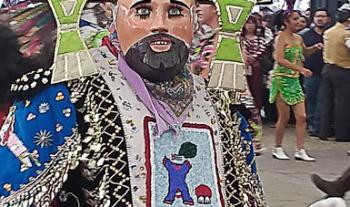 El proyecto Creando Penachos busca la preservación de los atuendos de carnaval