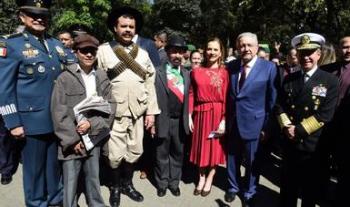 Comandante supremo de las Fuerzas Armadas preside ceremonia por el 107 aniversario de la Marcha de la Lealtad