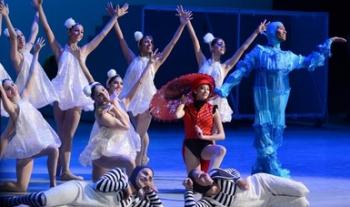 La Compañía Nacional de Danza reunió a tres generaciones con Cri-Cri en el Palacio de Bellas Artes