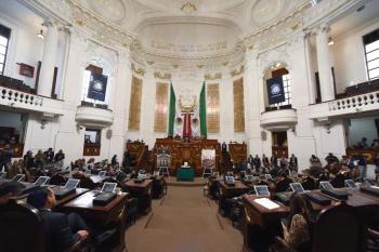 Presentan iniciativas para crear leyes en favor de la maternidad subrogada, y protección de personas con Trastorno del Espectro Autista