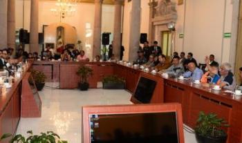 Se lleva a cabo mesa de atención con padres de niños con cáncer