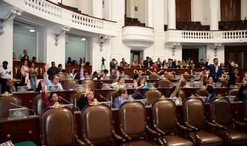 Diputados presentan iniciativas sobre paridad de género, educación, imagen institucional y centro de reclusión
