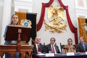 Refrenda Jefa de Gobierno autonomía de la UNAM