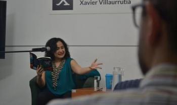 Gabriela Román retrata con monólogo situación de desplazados por la migración