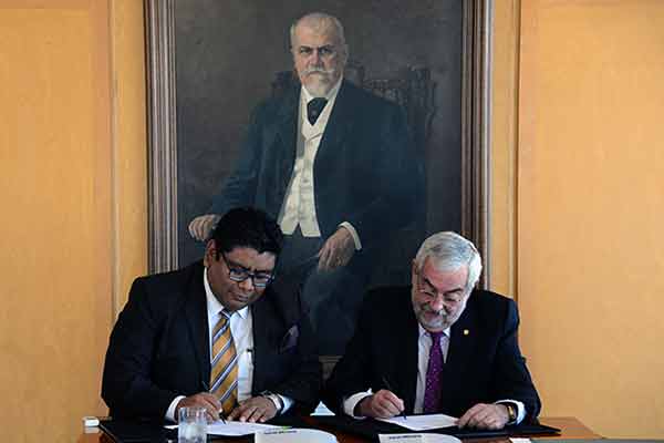 Firman convenio la UNAM y CONEVAL para investigación y estancias académicas