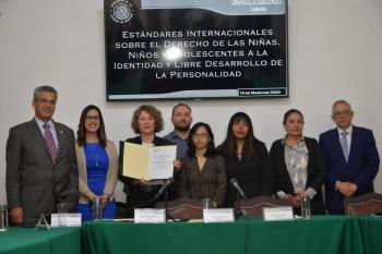 Recibe Congreso capitalino Amicus Curiae respecto del derecho de niñas, niños y adolescentes a la identidad y libre desarrollo de la personalidad