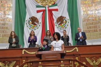 El Congreso de la Ciudad de México entrega la Medalla al Mérito Hermila Galindo