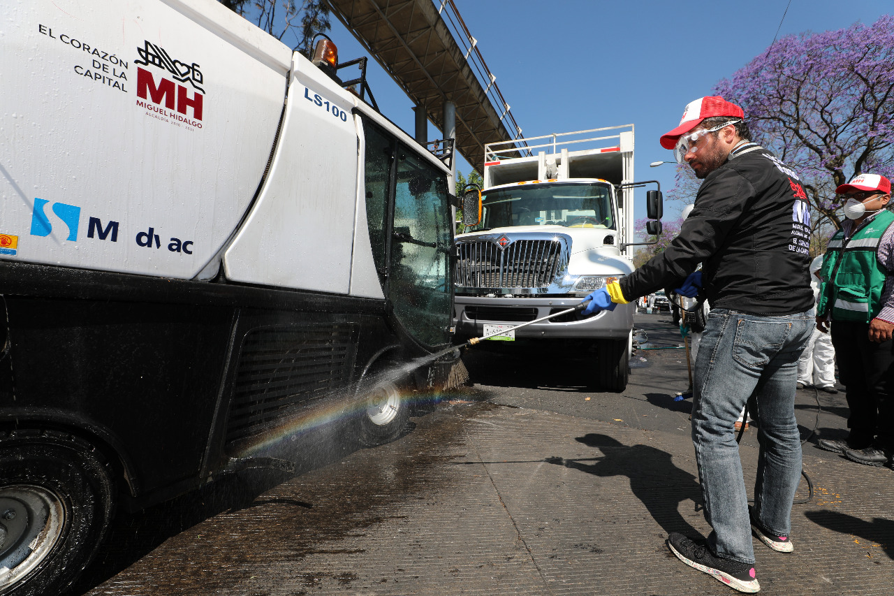 Alcaldía Miguel Hidalgo sanitiza 300 camiones