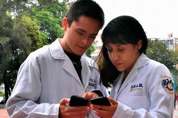 Con aplicaciones, facultades de la UNAM atienden necesidades de sus alumnos