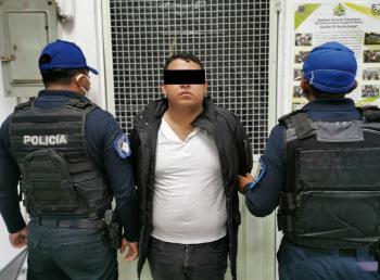 Detienen en Cuajimalpa a un hombre por golpear y  amenazar con arma de fuego a su esposa