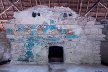 Resplandece la pintura mural del Caribe mexicano mediante la conservación