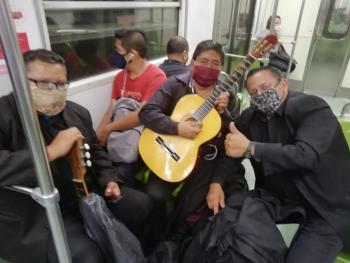 Historias en el metro - Aguilas reales