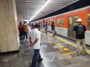 Historias en el metro - En rojo