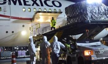 Gobierno federal recibe 35 ventiladores y 46,600 batas quirúrgicas mediante puente aéreo México-China