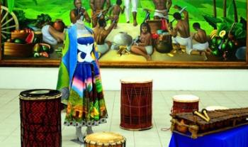Analizan la trama histórica de los cimarrones de Yanga