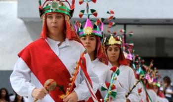 Celebran con música y danza el Día Mundial del Folclor