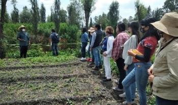 Semarnat impulsa la primera escuela agroecológica chinampera