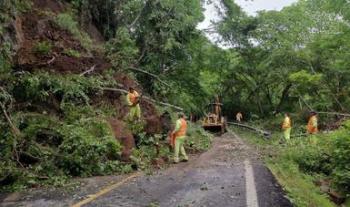 Continúa SCT en estado de alerta por las fuertes lluvias