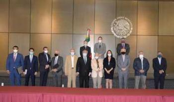 Sostienen secretarías y dependencias del gobierno federal reunión de trabajo con concesionarios de aeropuertos