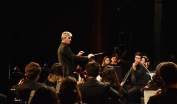 La Orquesta Sinfónica de la Escuela Superior de Música y Danza de Monterrey interpreta la Sinfonía 8 de Dvorak