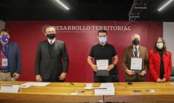 Firman Sedatu y SCT convenio de colaboración para impulsar acciones de movilidad