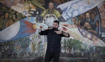 Estrenarán el video El visual vernacular de El hombre controlador del universo, en el Día Nacional del Sordo