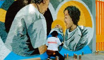 Inauguran mural en homenaje a enfermeras y enfermeros