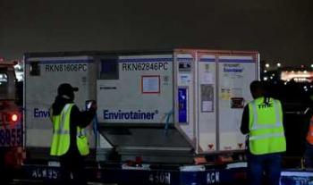 Recibe México 1.1 millones de vacunas de AstraZeneca