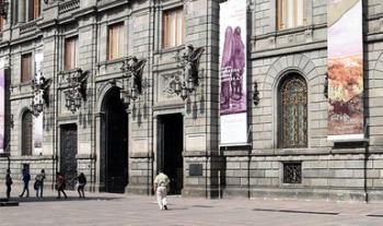Reflexionan en el Munal sobre el acercamiento del arte a personas sordociegas