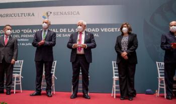 Entrega Agricultura Premio Nacional de Sanidad Vegetal 2021 a especialistas en control de plagas
