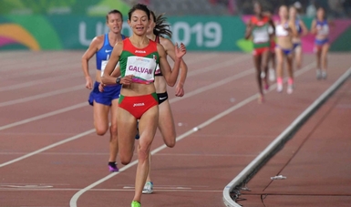 En debut olímpico, Laura Galván impone récord mexicano en 5 mil metros