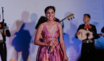 La cantante Mariana Flores ofrecerá en el Cecut el concierto Morena del alma