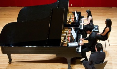 El Ensamble de pianos de La Chávez abrirá el telón del 24° Festival Internacional de Piano en Blanco y Negro