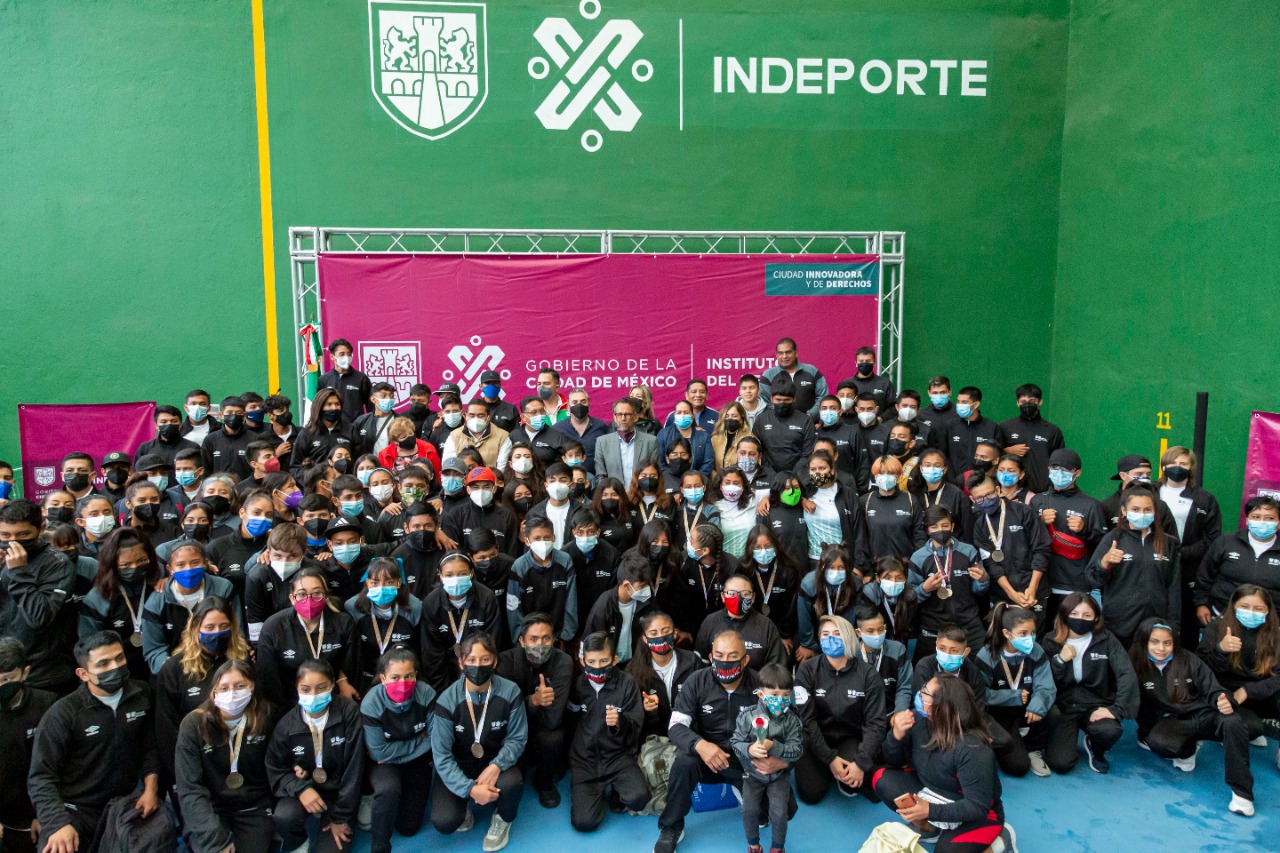 El deporte provee salud y genera tejido social entre nuestras comunidades: Javier Hidalgo
