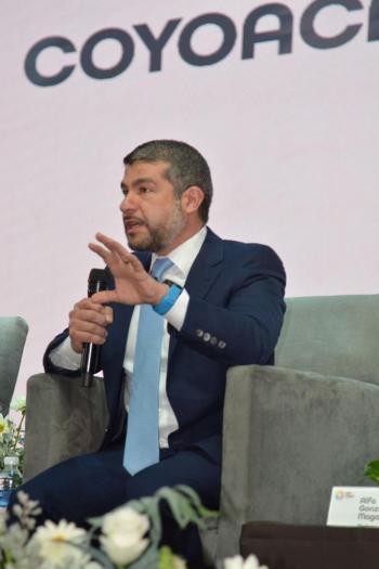 Pide Tabe a Sheinbaum unirse para luchar por presupuesto CDMX