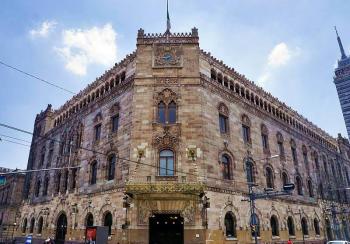 Palacio Postal en Proceso de Conservación Exterior con Técnica de Protección