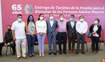 En Morelos, reciben tarjetas de Pensión para el Bienestar de Personas Adultas Mayores de 65 años