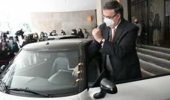 El canciller Ebrard presenta grupo binacional para la electrificación del transporte