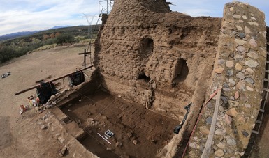 Descubren docena de entierros en inmediaciones del Templo de la Misión de Cocóspera, en Sonora