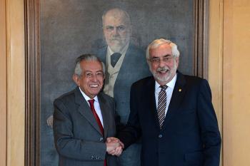 Recibe el rector al nuevo presidente del Tribunal Universitario