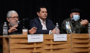 “Crónicas sobre la marcha” libro de Juan José Luna se presentó en Cecut