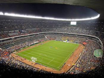 Trabajo en equipo para terminar con la violencia en el futbol