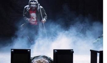De los conflictos humanos a las hilarantes odiseas de hacer teatro