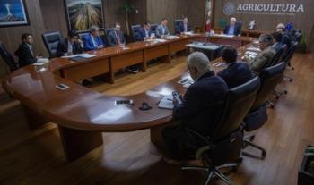 Conjuntan acciones Agricultura y CNA para incrementar productividad y fortalecer abasto