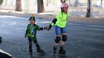 Celebran patinadores el "Global Roller Day" en la CIudad de México